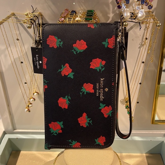 Kate Spade Lucy Medium L-Zip Wristlet
COLOR:
Black Multi
NWT - Picture 12 of 16